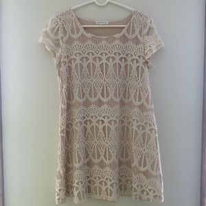 Socialite Cream Lace Shift Dress - Size M